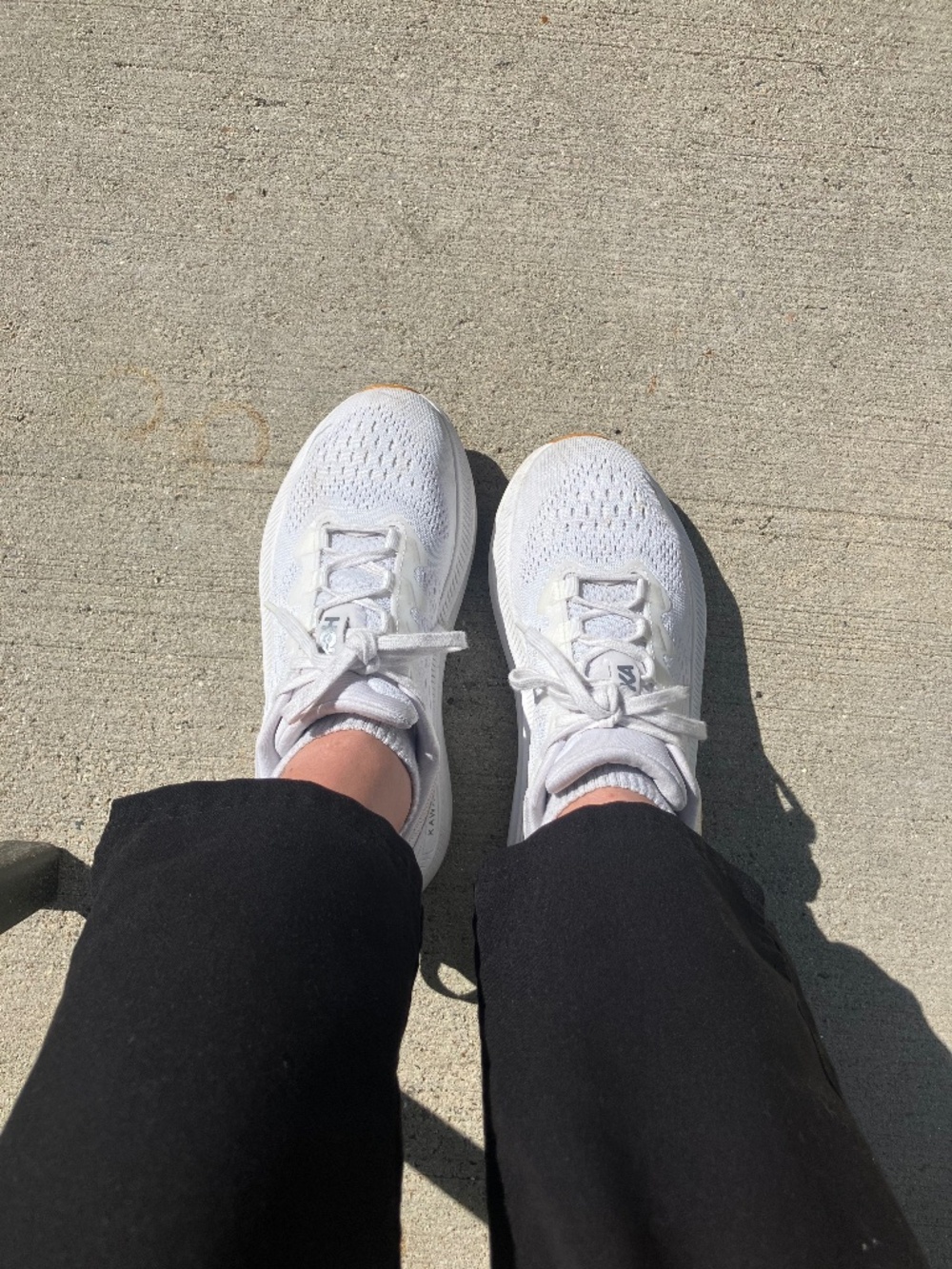 Women’s HOKAS Kawana White Sneakers Size 6/6.5B